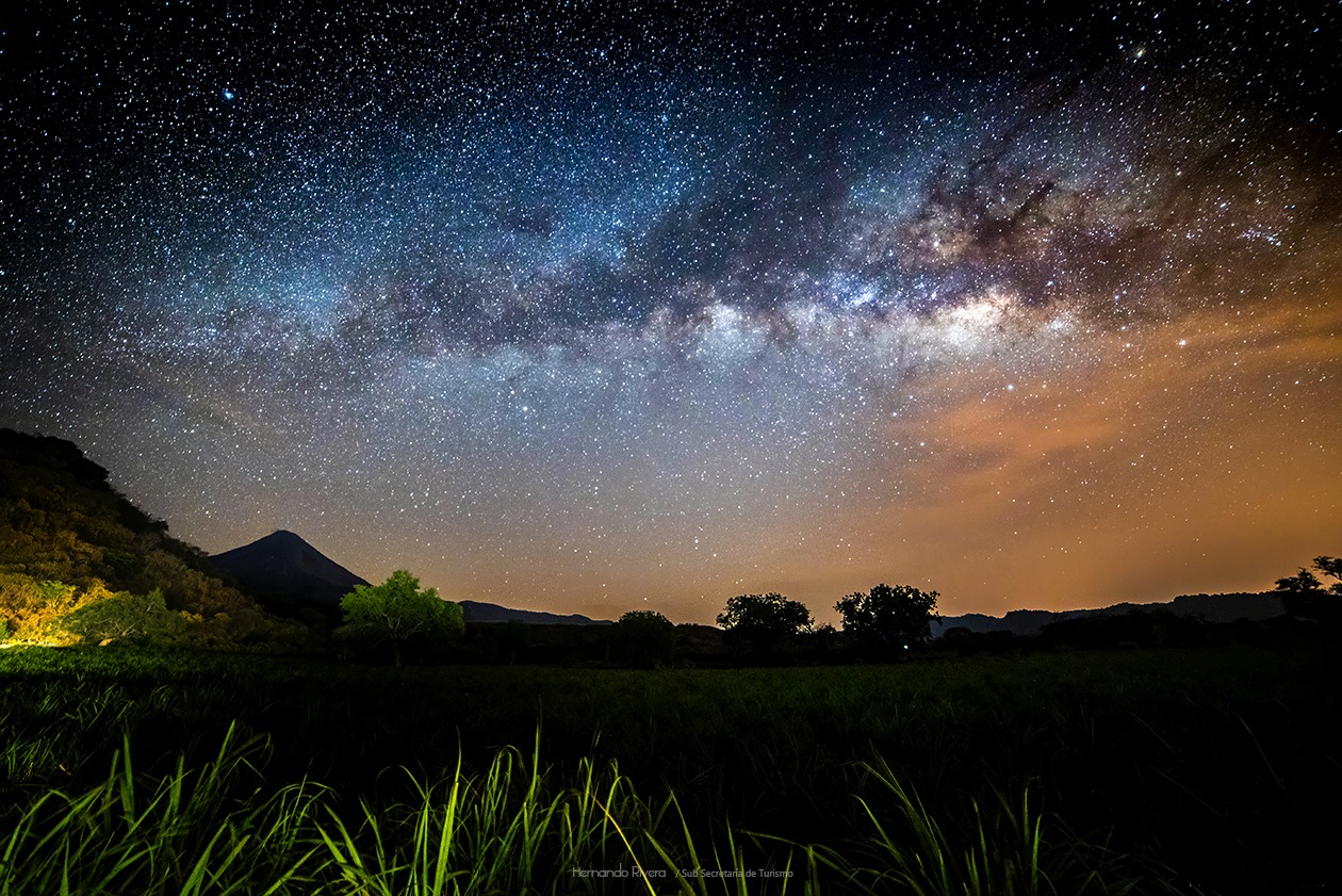 Colima tendrá una noche dedicada al universo.jpeg